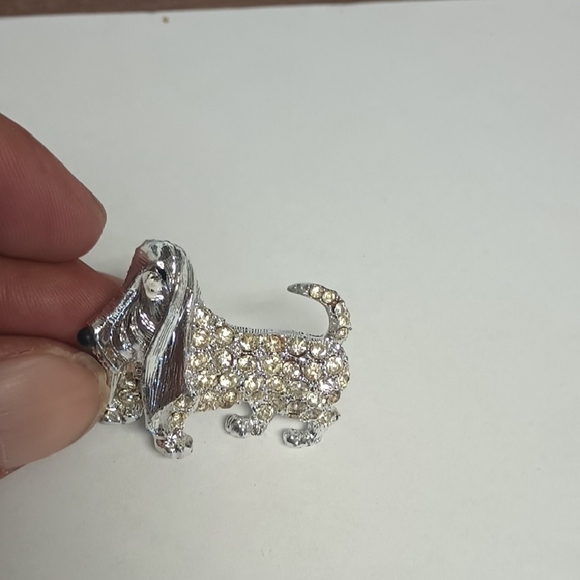 Vintage Basset Hound Silver Tone Brooch - Picture 1 of 3